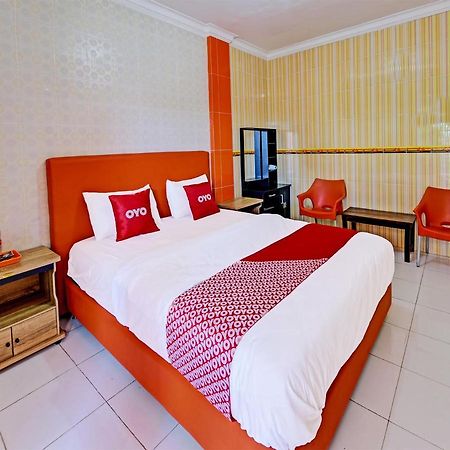 Collection O 91489 Hotel Tanjung Permata Cilacap Exterior photo