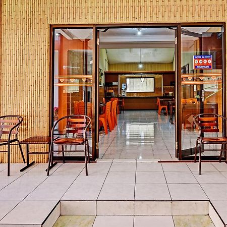 Collection O 91489 Hotel Tanjung Permata Cilacap Exterior photo