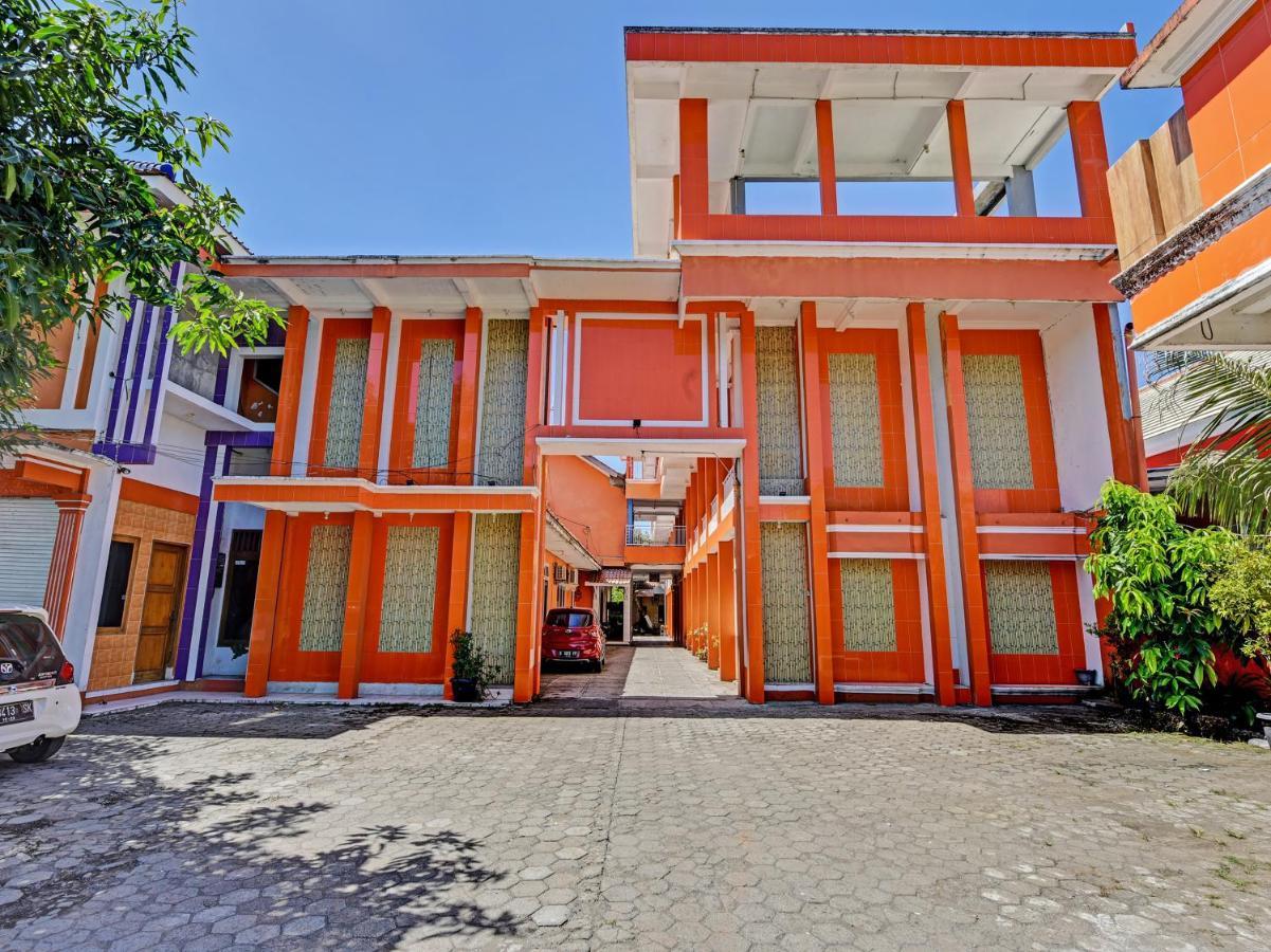 Collection O 91489 Hotel Tanjung Permata Cilacap Exterior photo