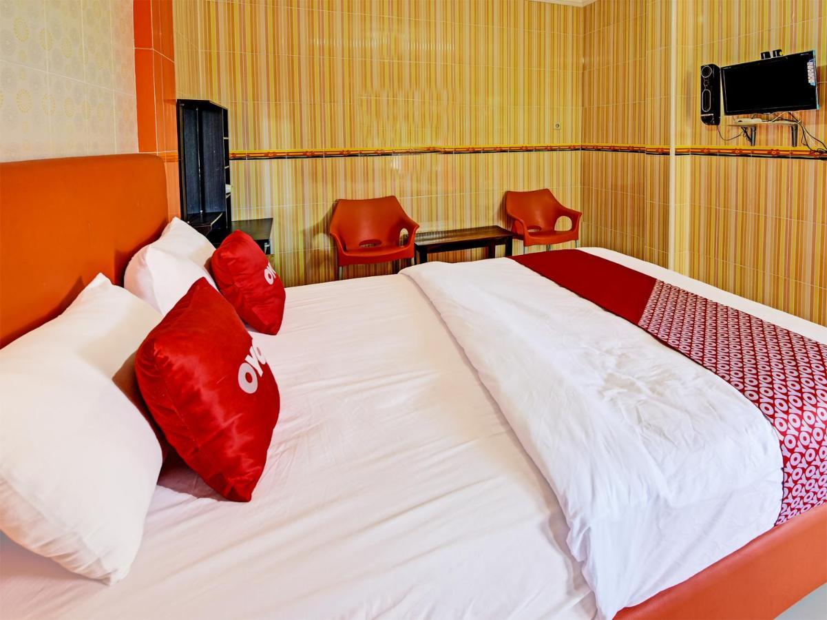 Collection O 91489 Hotel Tanjung Permata Cilacap Exterior photo
