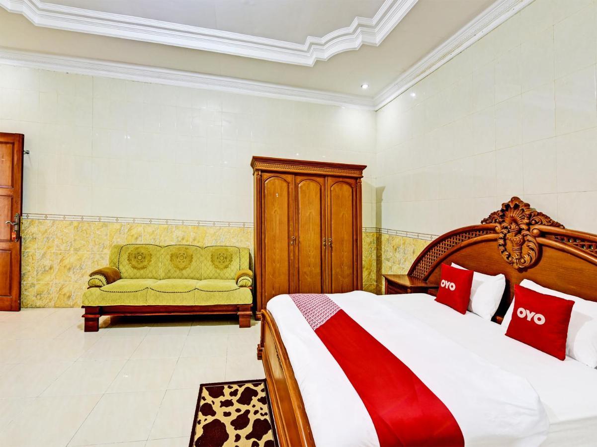 Collection O 91489 Hotel Tanjung Permata Cilacap Exterior photo