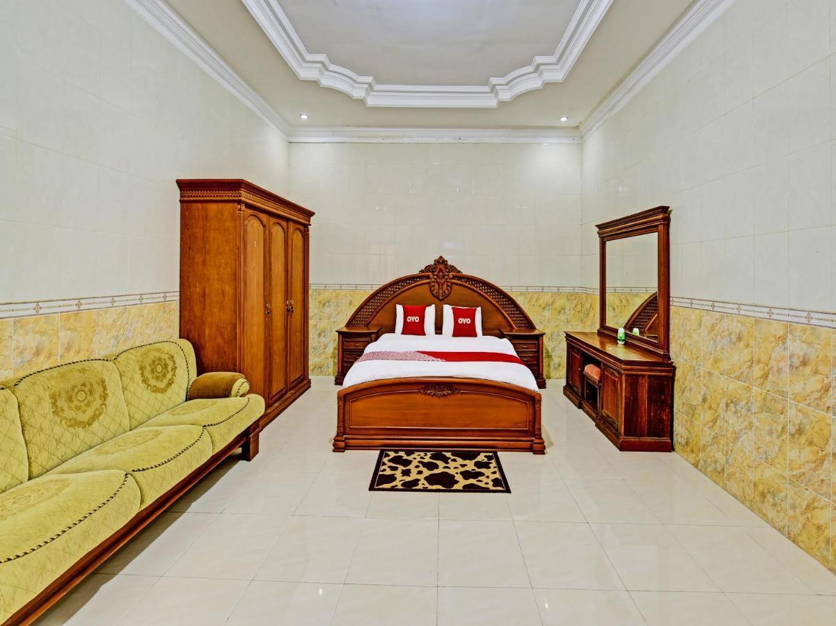 Collection O 91489 Hotel Tanjung Permata Cilacap Exterior photo
